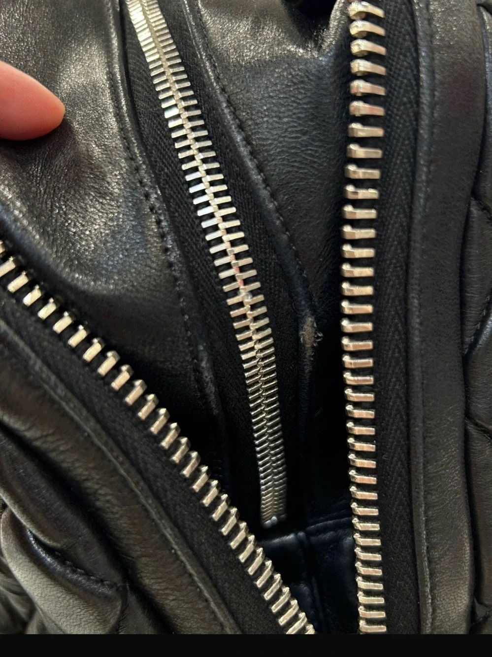 Chanel CC large double zipped Quilted Leather Shoulder Bag